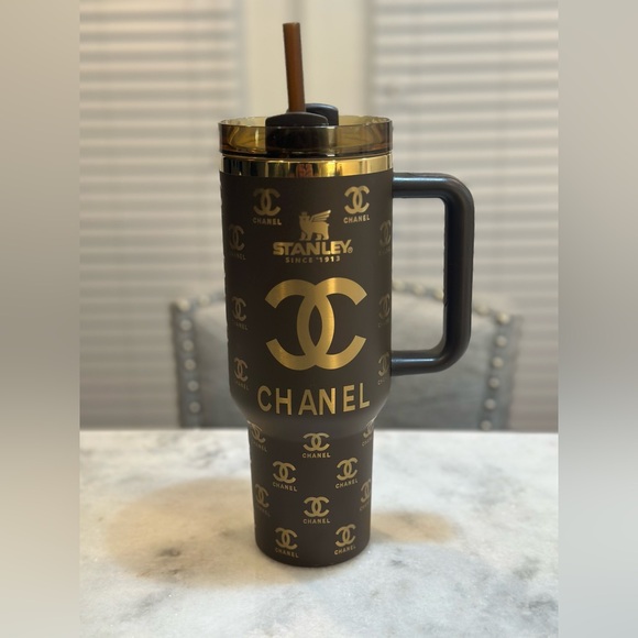 Stanley Chanel Unique Collaboration 40oz Brown & Gold Tumbler